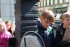 Klasse 4 Erich Kästner Denkmal